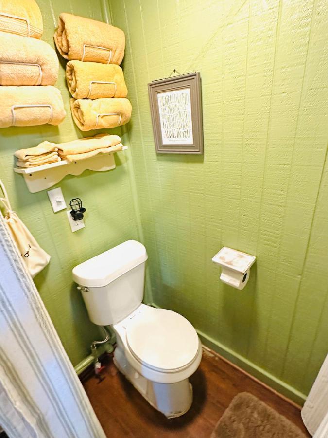 Acorn Hideaways Canton Unwind At Green Gables Suite For Up To 3 Екстер'єр фото